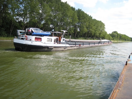 80m barge