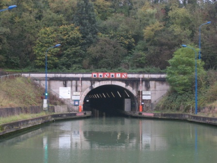 Tunnel